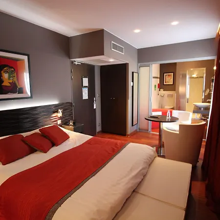 Otel Saint Christophe Aix En Provence 4*
